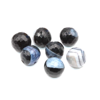 Agata striata tonda irregolare nera e viola con inclusioni di quarzo 17.5 mm 4 pz