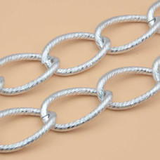 Catena in alluminio 28x17.5 mm conf. 50 cm Catena in alluminio 28x17.5 mm conf. 50 cm