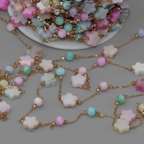 Catena in acciaio oro con madreperla fiore e palline conf.50 cm