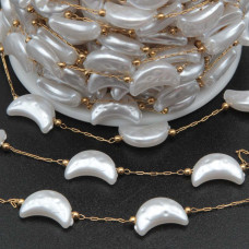 Catena in acciaio oro con perle forma luna 13 mm conf.50 cm Catena in acciaio oro con perle forma luna 13 mm conf.50 cm