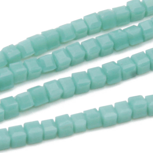 Cristalli cubic 2 mm hooker's green filo 40 cm