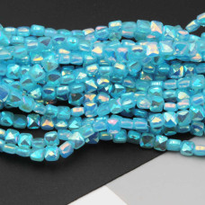 Cristalli quadrati grado A++ 4 mm base azzurra A/B filo 40 cm