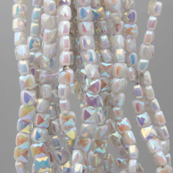 Cristalli quadrati grado A++ 4 mm panna A/B filo 40 cm