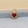 Cuore sacro placcato oro 18 kt 28x17 mm smaltato rosso 1 pz