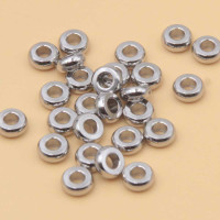 Distanziatori acciaio rondelle 5.7x2.2 mm foro 2.2  mm 30 pz