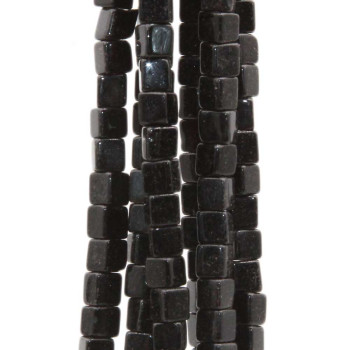 Onice nero cubetti 4 mm filo 40 cm