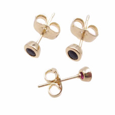 Orecchini a perno ottone oro con cristallo nero 4.4 mm 2 pz Orecchini a perno ottone oro con cristallo nero 4.4 mm 2 pz