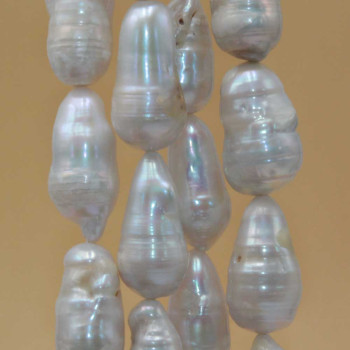 Perle di fiume gocce irregolari 22x11 mm bianche 2 pz