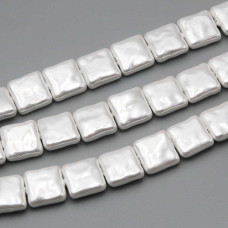 Perle di maiorca bianche quadrate 14 mm conf.4 pz Perle di maiorca bianche quadrate 14 mm conf.4 pz