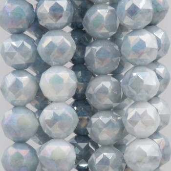 Perline in vetro diamound cut 8 mm celesti filo 40 cm