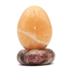 Uova pietra dura calcite 62 mm 221 grammi Uova pietra dura calcite 62 mm 221 grammi
