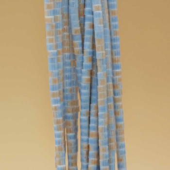 Perline in vetro tubicino 2.2x1.5 mm celeste e avorio filo 40 cm