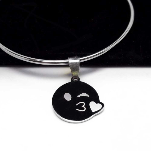 Emoticon kiss 18 mm pacco 1 pezzo