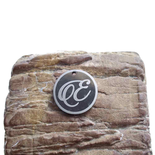 Charms lettera E  tonda 18 mm 5 pezzi