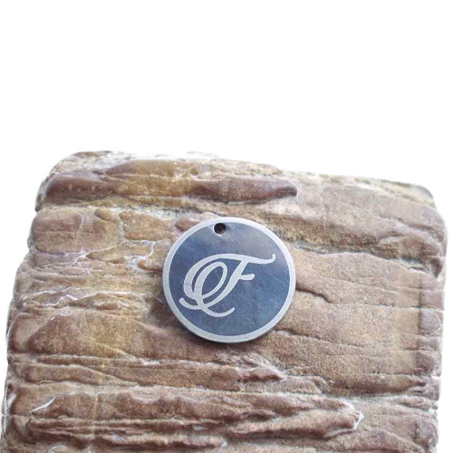 10 pezzi Charms lettera F tonda 18 mm 