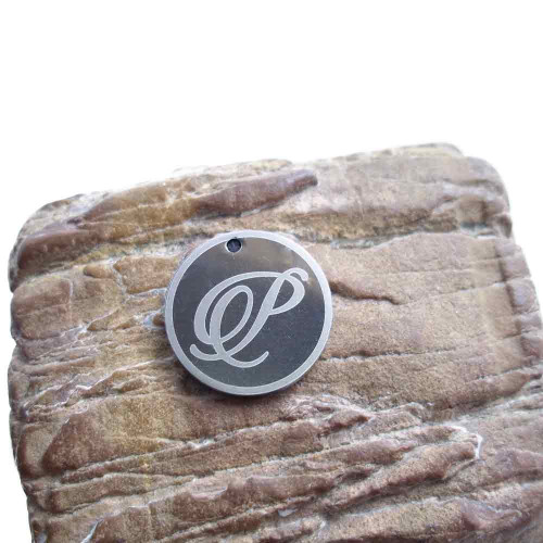 Charms lettera P  tonda 18 mm 5 pezzi